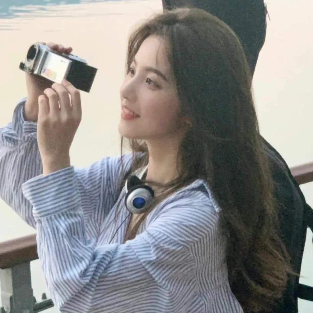 爱我你再亲亲我